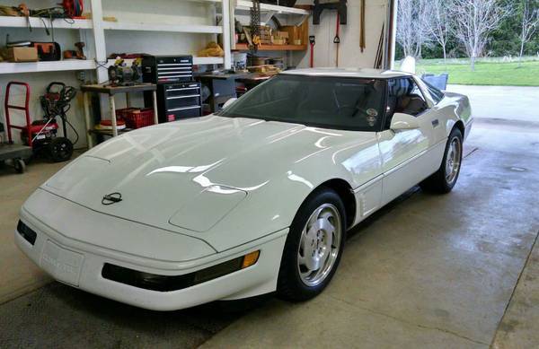 1994 White Chevrolet Corvette Coupe