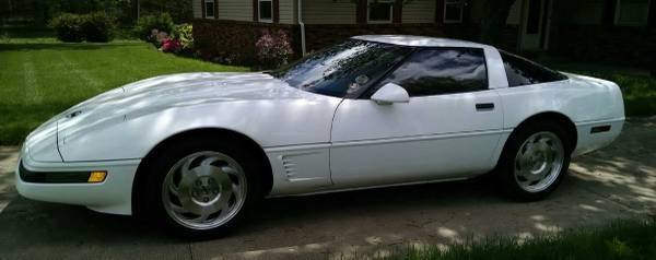 1994 White Chevrolet Corvette Coupe