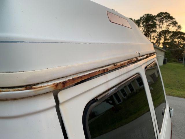 1994 White Chevrolet G20 Van conversion van