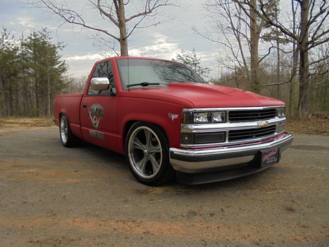 1994 Red Chevrolet Silverado 1500 Standard Cab Pickup