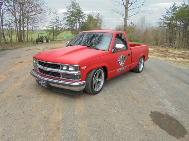 1994 Red Chevrolet Silverado 1500 Standard Cab Pickup
