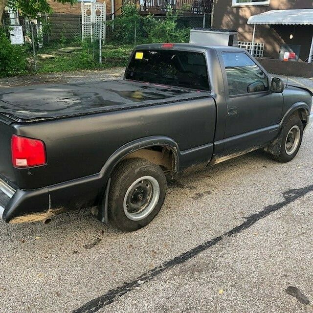 1994 Black Chevrolet S-10 Standard Cab Pickup