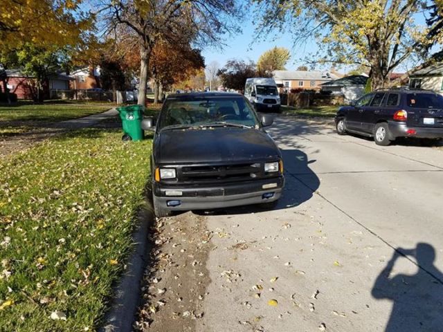 1994 Black Chevrolet S-10 Standard Cab Pickup