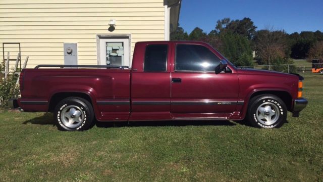 1994 MAROON Chevrolet Silverado 1500 Extended Cab Pickup
