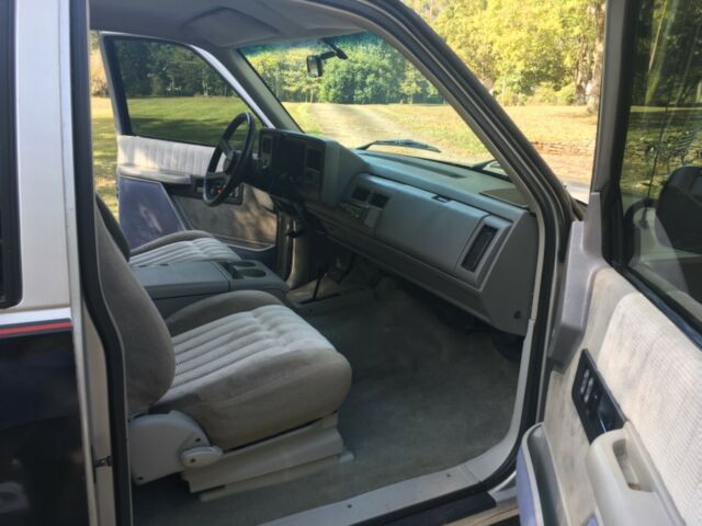 1994 Black, Silver Chevrolet Silverado 1500 Extended Cab Pickup