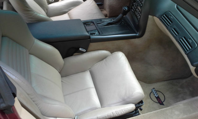 19940000 Burgundy Chevrolet Corvette Coupe