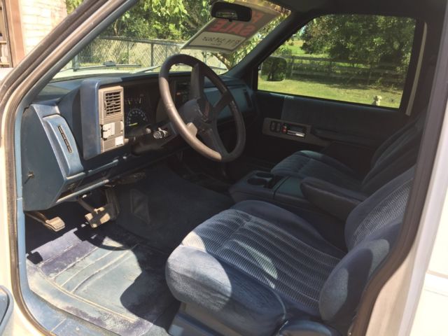 1994 White Chevrolet C-10 Extended Cab Pickup
