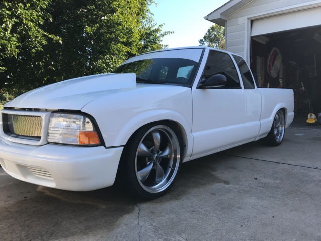 1994 White Chevrolet S-10 Extended Cab Pickup