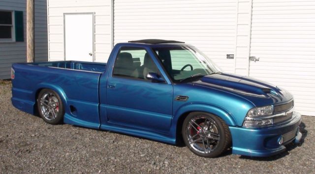 1994 Blue Chevrolet S-10 Standard Cab Pickup