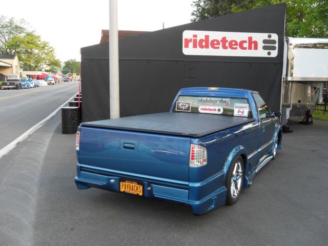 1994 Blue Chevrolet S-10 Standard Cab Pickup