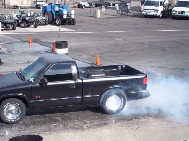 1994 Black Chevrolet S-10 Standard Cab Pickup