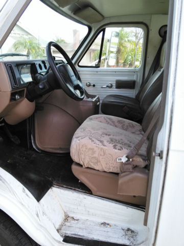 1994 White Chevrolet Other Box Van