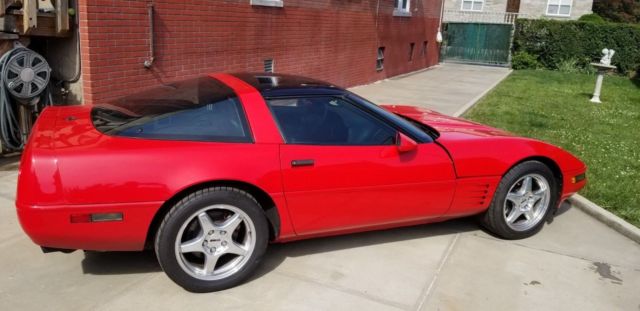 1994 Red Chevrolet Corvette Coupe