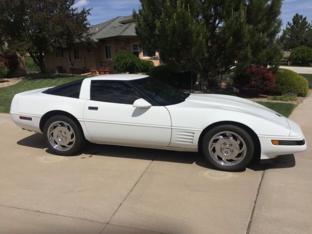 1994 White Chevrolet Corvette Coupe