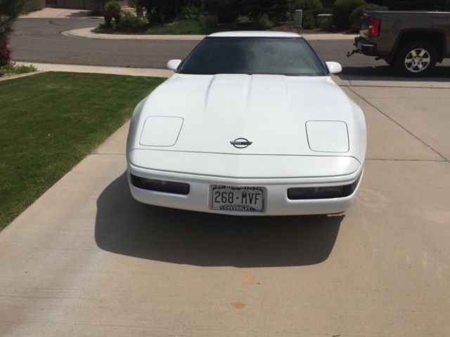 1994 White Chevrolet Corvette Coupe