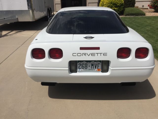 1994 White Chevrolet Corvette Coupe