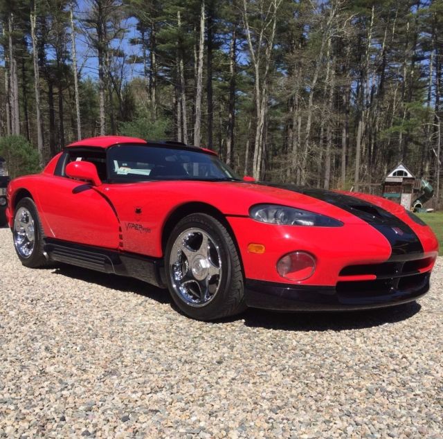 1994 Red Dodge Viper Coupe