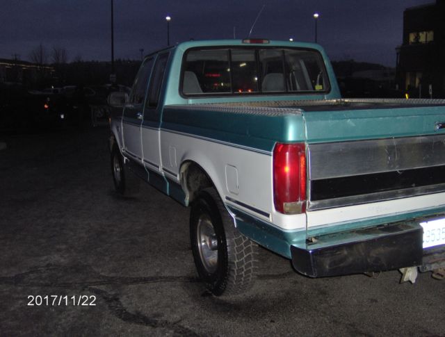 1994 Green Ford F-150 Extended Cab Pickup