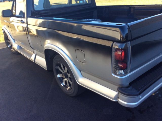 1994 BLACK/SILVER Ford F-150 Standard Cab Pickup