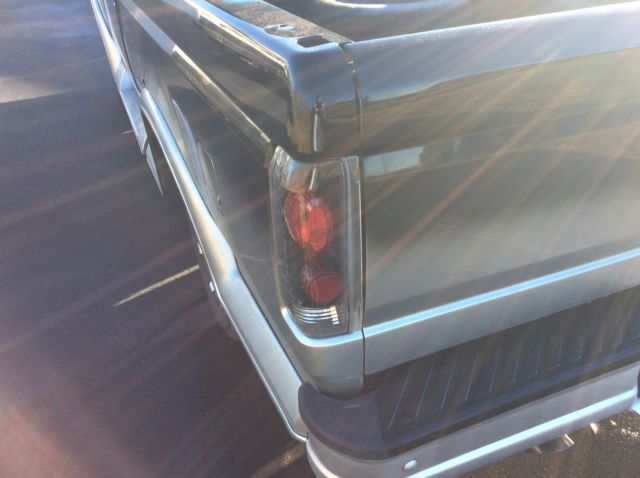 1994 BLACK/SILVER Ford F-150 Standard Cab Pickup