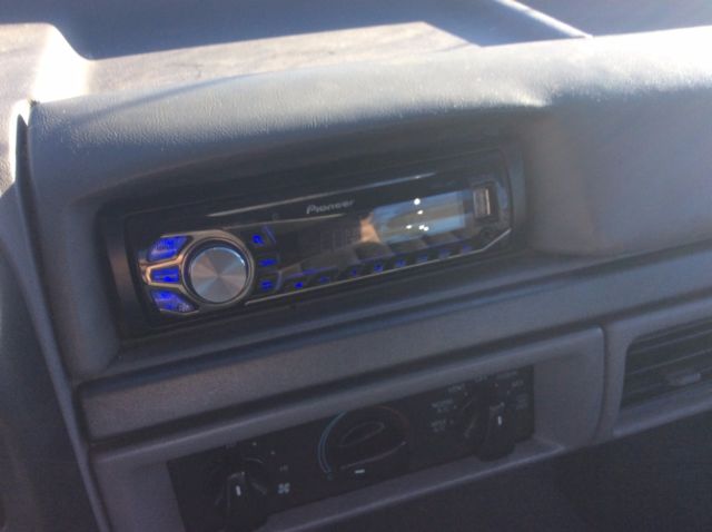 1994 BLACK/SILVER Ford F-150 Standard Cab Pickup