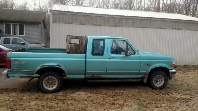 1994 Green Ford F-150 Extended Cab Pickup