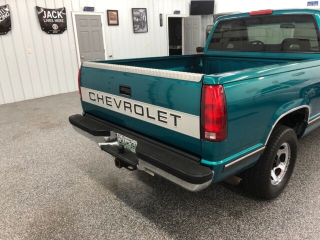 1994 Teal Green Metallic Chevrolet Silverado 1500 Standard Cab Pickup