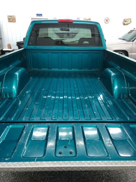 1994 Teal Green Metallic Chevrolet Silverado 1500 Standard Cab Pickup