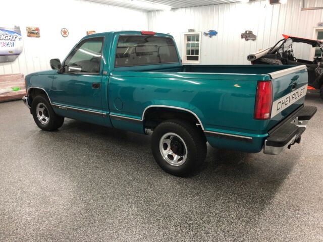 1994 Teal Green Metallic Chevrolet Silverado 1500 Standard Cab Pickup