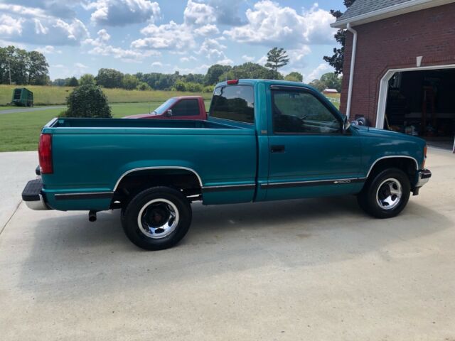 1994 Teal Green Metallic Chevrolet Silverado 1500 Standard Cab Pickup