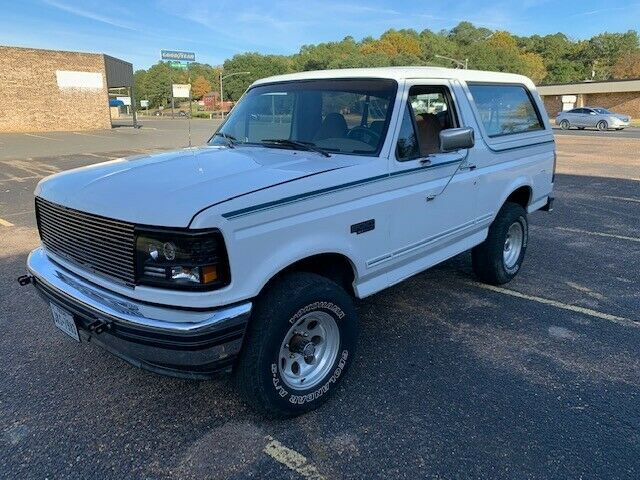 1994 White Ford Bronco SUV