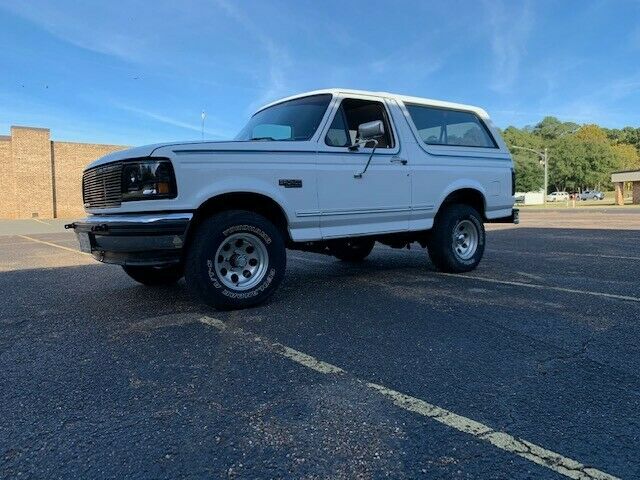 1994 White Ford Bronco SUV