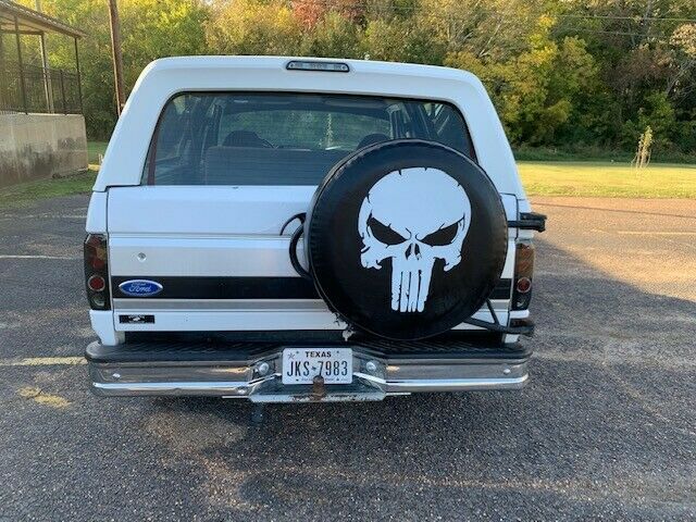 1994 White Ford Bronco SUV