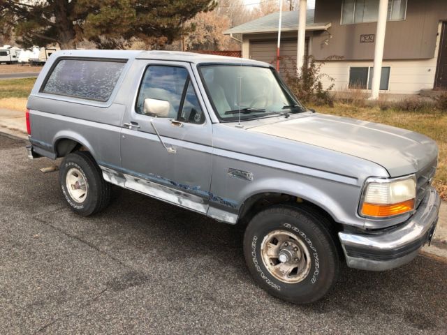 1994 Gray Ford Bronco SUV