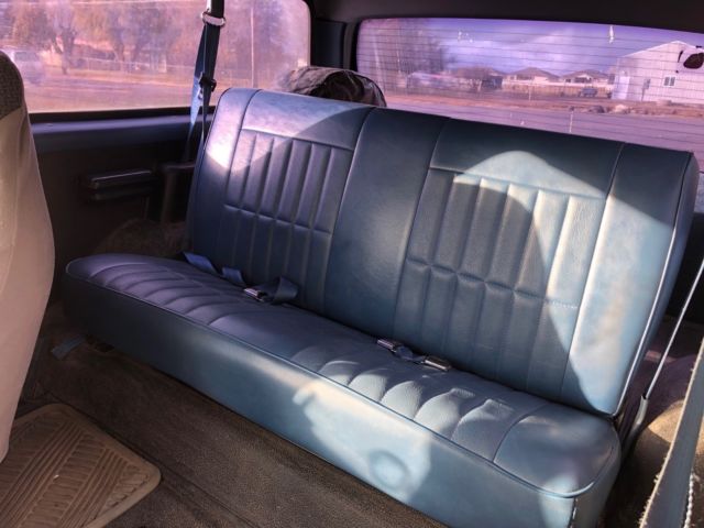 1994 Gray Ford Bronco SUV