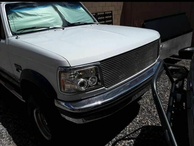 1994 Gray Ford Bronco SUV