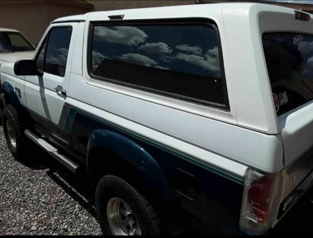 1994 Gray Ford Bronco SUV