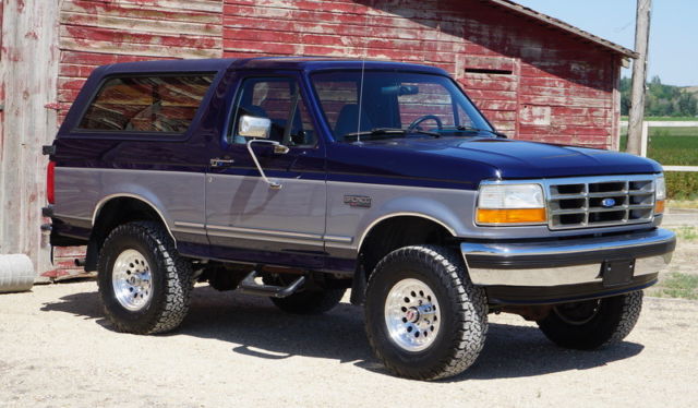 1994 Dark Blue & Silver Ford Bronco SUV