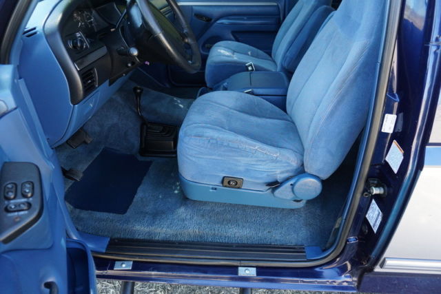 1994 Dark Blue & Silver Ford Bronco SUV