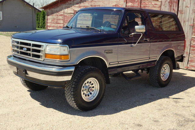 1994 Dark Blue & Silver Ford Bronco SUV
