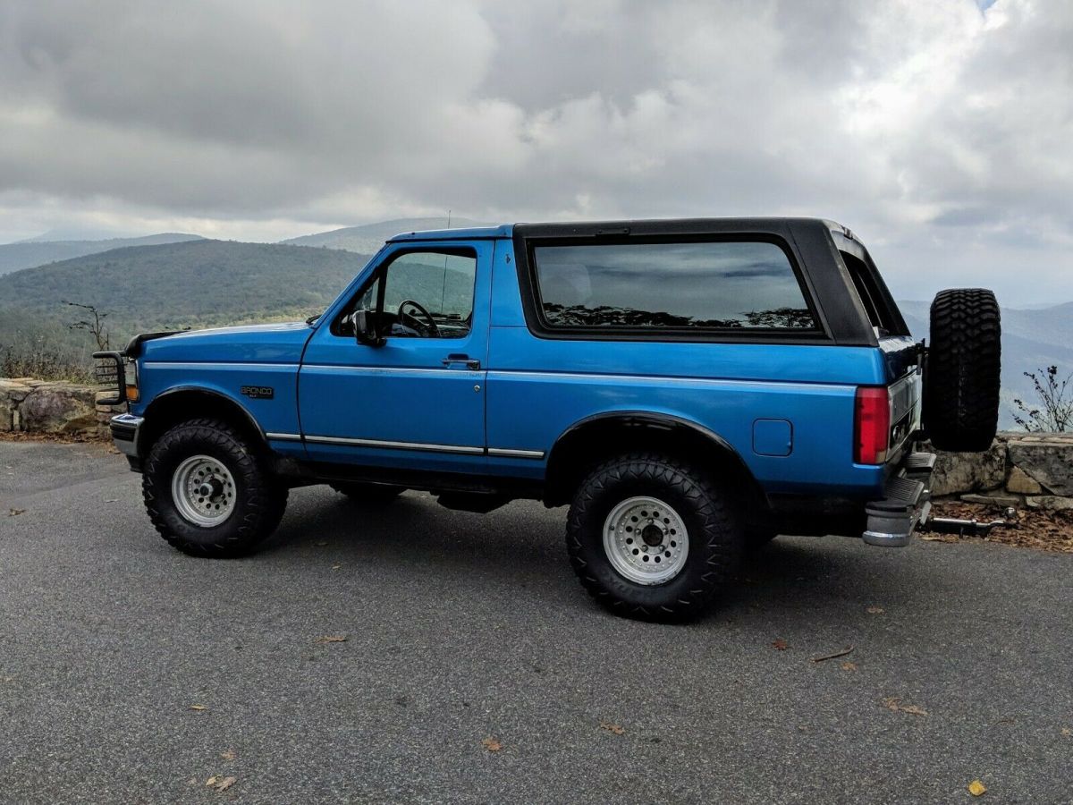 1994 Blue Ford Bronco SUV