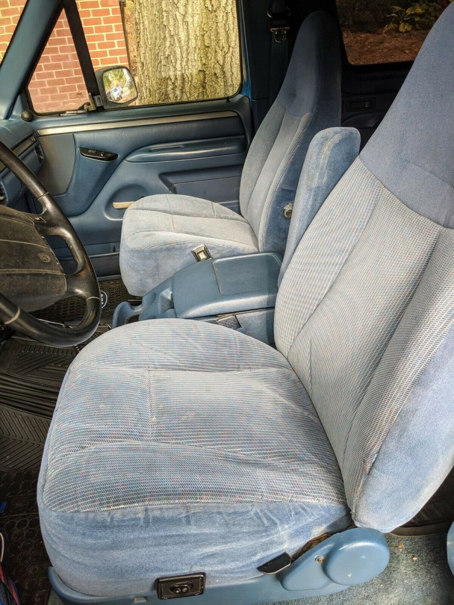 1994 Blue Ford Bronco SUV