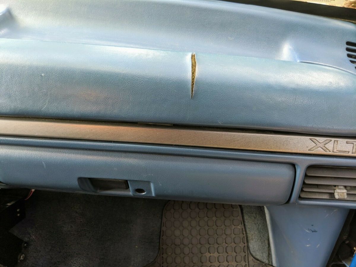 1994 Blue Ford Bronco SUV