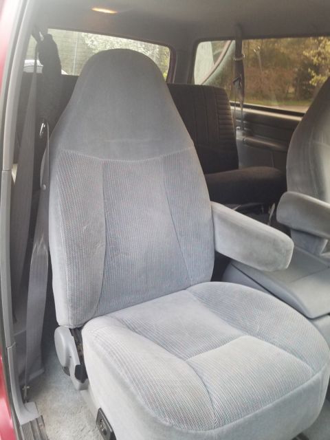 1994 Red Ford Bronco Wagon