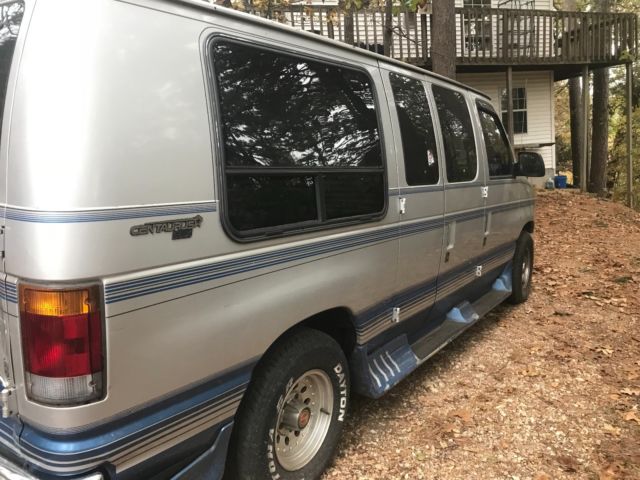1994 Silver Ford E-Series Van