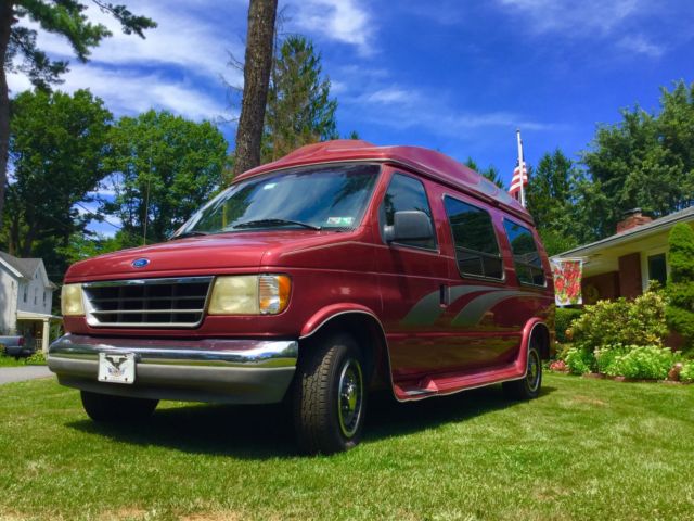 1994 Red Ford E-Series Van