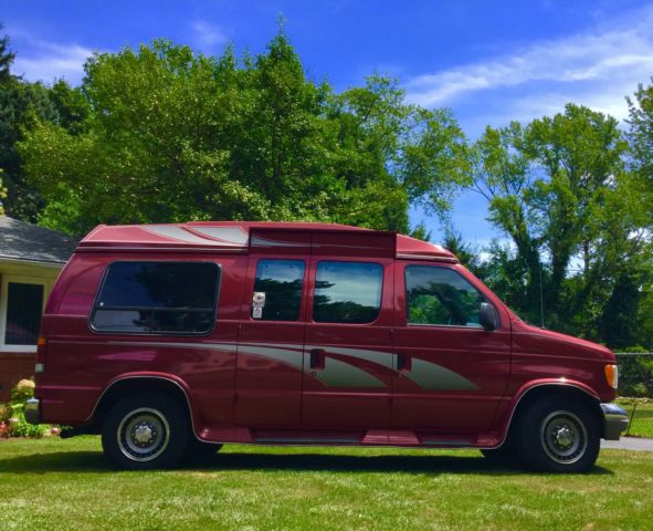 1994 Red Ford E-Series Van