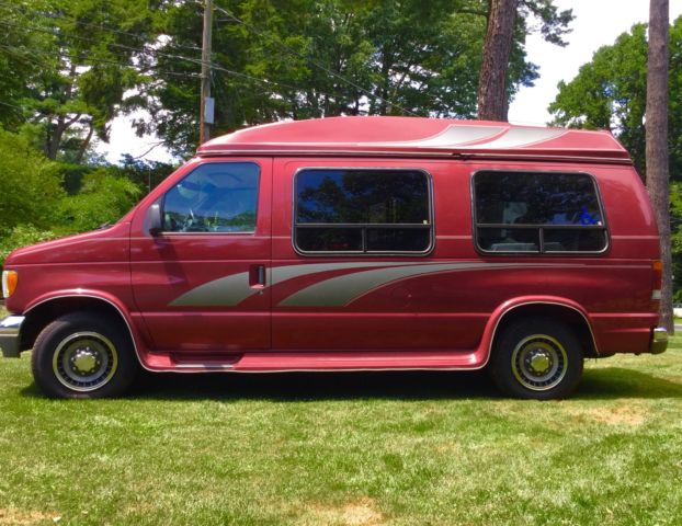 1994 Red Ford E-Series Van
