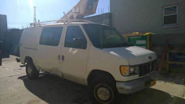 1994 White Ford E-Series Van