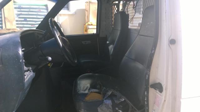 1994 White Ford E-Series Van